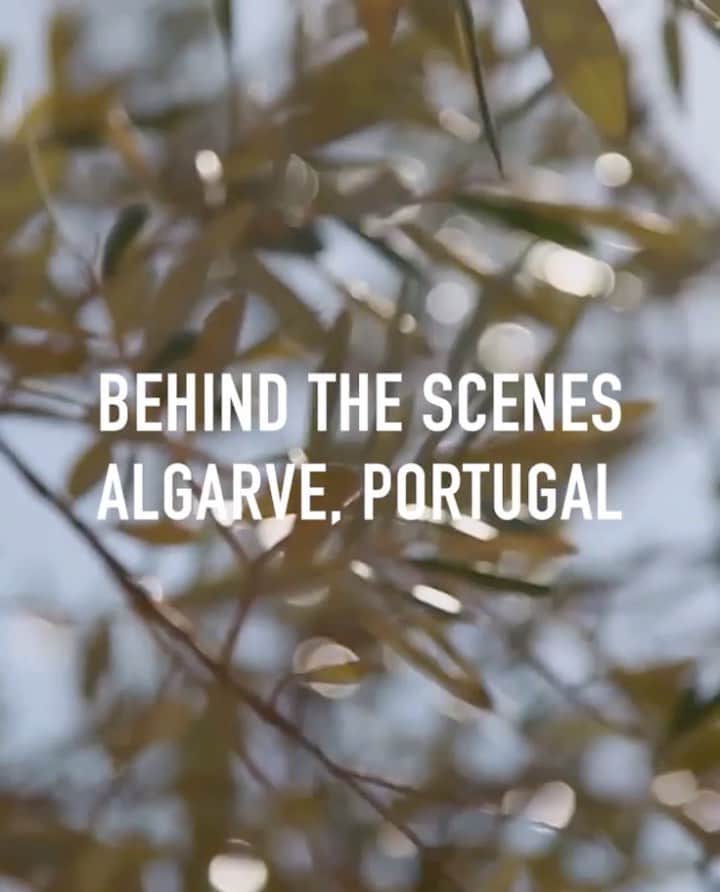 メドモアゼルのインスタグラム：「Avant de vous faire découvrir la collection Spring / Summer21  un petit un avant gout des super moments passés dans le sud du Portugal 🥰 🇵🇹   Xoxo  —————-  Before discovering the collection, here’s a little taste of the great moments spent in the south of Portugal 🥰 🇵🇹   Xoxo  Special thanks to the great @mameanta_wade ❤️」
