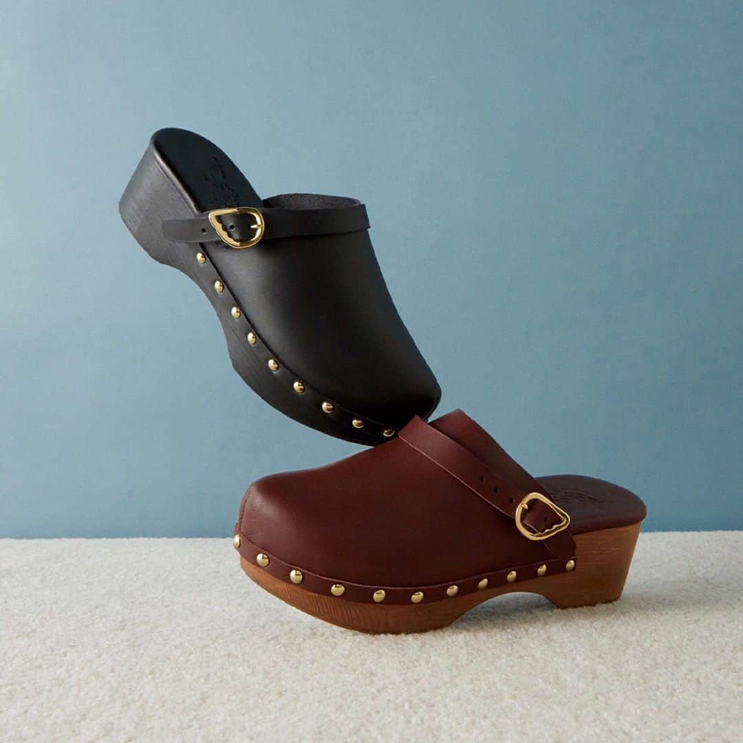 MATCHESFASHION.COMさんのインスタグラム写真 - (MATCHESFASHION.COMInstagram)「Drawing inspiration from ancient Greek sculpture and mythology, @ancientgreeksandals’ leather clogs are carefully handcrafted in Greece. Look out for the subtle reference to the flying shoes worn by the God Hermes on each of the buckles. Discover more from the brand at the link in bio.」1月29日 3時38分 - matches