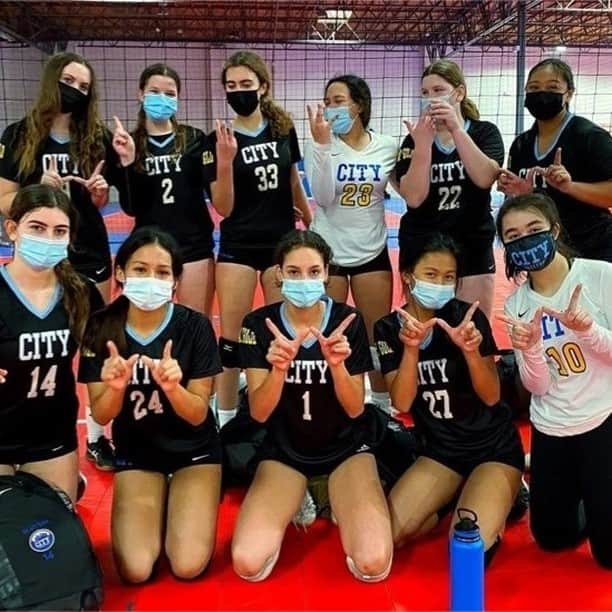 USA Volleyballさんのインスタグラム写真 - (USA VolleyballInstagram)「Show off 𝓎𝑜𝓊𝓇 𝓈𝓉𝓎𝓁𝑒 in the next issue of Your Court!  What unique style is your team bringing to the court in 2021? Send your photos and videos to 𝗱𝗶𝗴𝗶𝘁𝗮𝗹𝗺𝗲𝗱𝗶𝗮@𝘂𝘀𝗮𝘃.𝗼𝗿𝗴. Include your name, USAV club and describe the photo/video, and you may get featured in Your Court, the digital magazine of USA Volleyball! 🤩」1月29日 4時00分 - usavolleyball