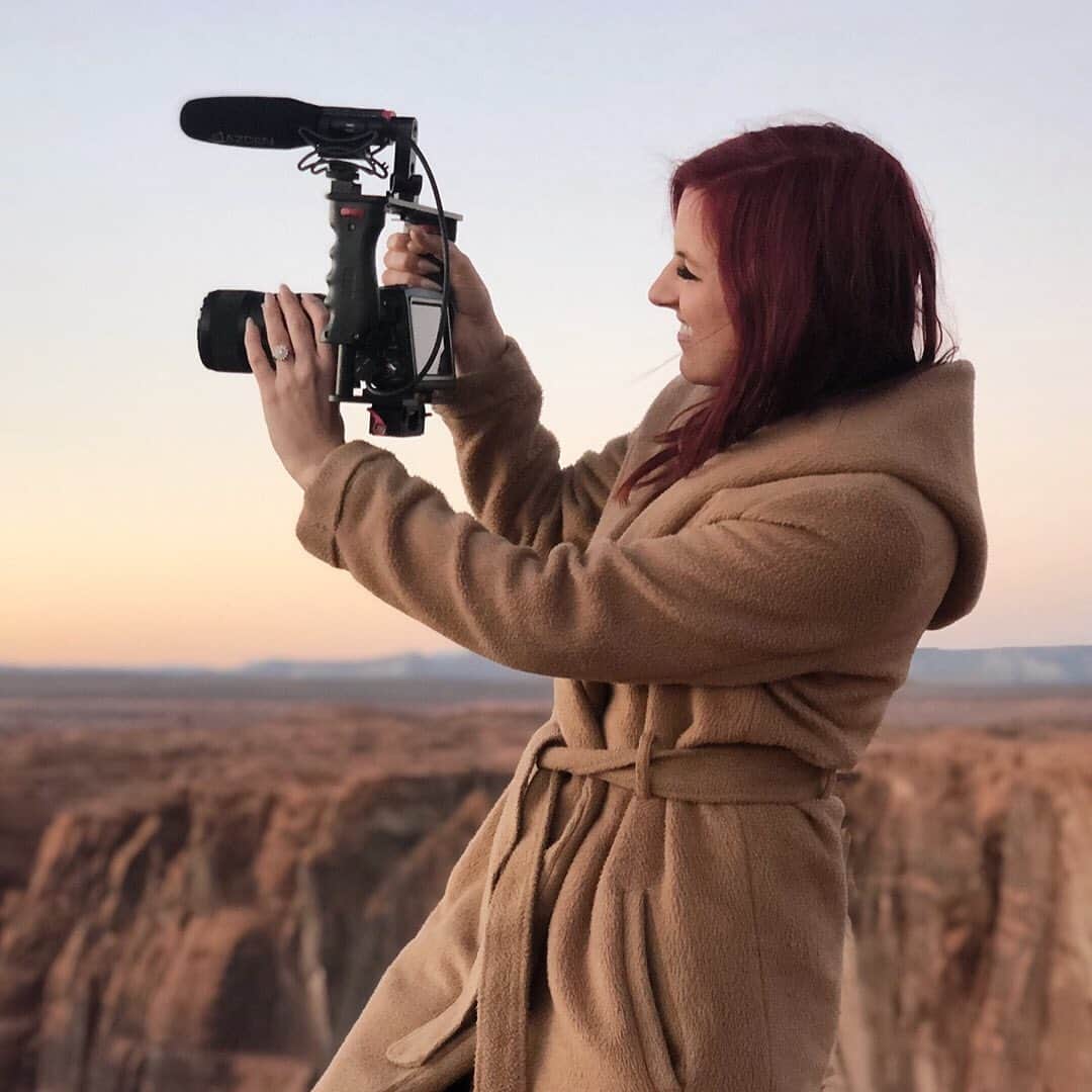 SHEINのインスタグラム：「Check out behind the scenes content from our first episode of Vámonos with Grecia in Arizona. @gresalamon Comment below on what you'd like to see on the next episode 🎬 https://youtu.be/kNeGBZW46Co #VámonosConSHEIN #Arizona」