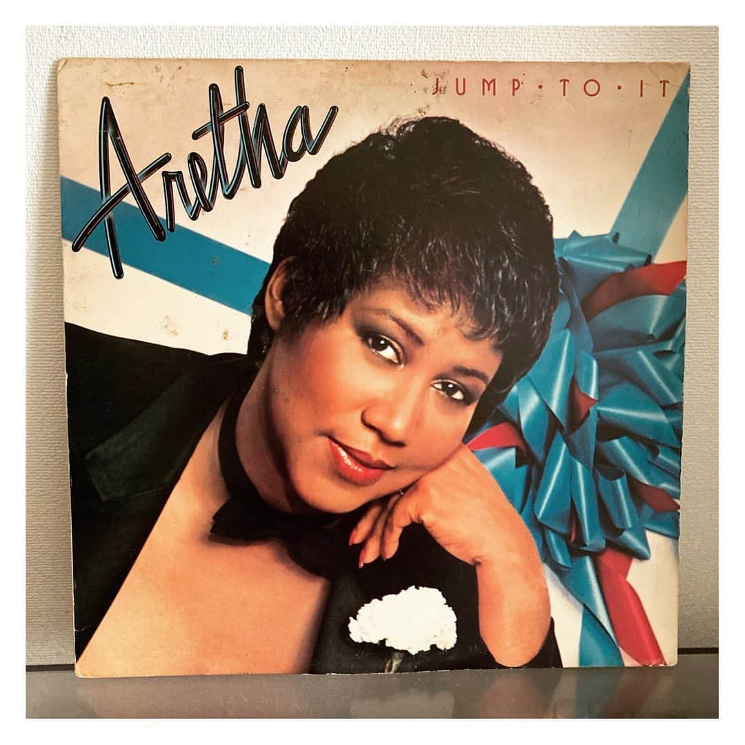 林幸治さんのインスタグラム写真 - (林幸治Instagram)「Aretha Franklin – Jump To It  ルーサー・ヴァンドロス　プローデュースのアレサの1982年作。  8曲中、6曲でベースを弾いているマーカスミラーがいい仕事をしている。  #vinyl #vinylcollection #vinyljunkie #vinylrecords #vinylcollector #vinyllover #vinylcommunity #1982 #arethafranklin #luthervandross #marcusmiller #usoriginal #nowspinning」1月29日 9時49分 - tct_koji_hayashi