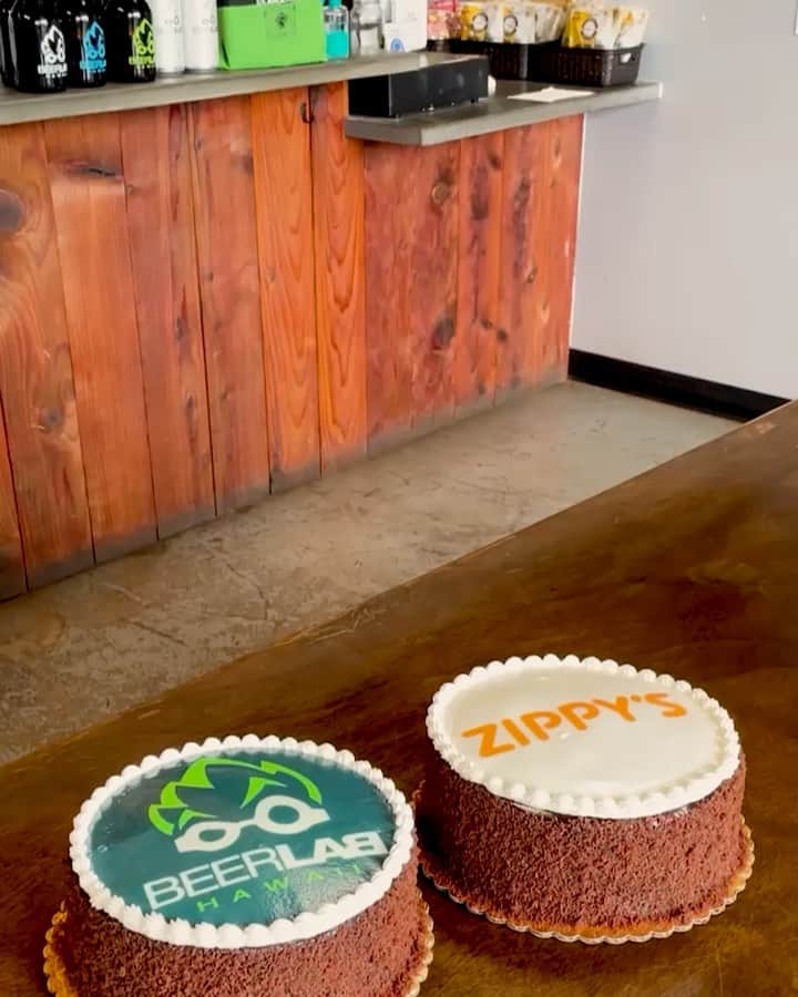 Zippy's Restaurantsのインスタグラム：「The Beer Lab HI x Zippy’s Sip Pac launches today! To commemorate this 🍺x🎂 collaboration we’re selling limited edition t-shirts on Zippys.com.」