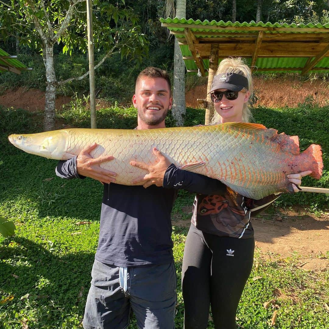 ナタンさんのインスタグラム写真 - (ナタンInstagram)「Pirarucu top no @cp.vopequena , pescaria sensacional. Obrigado @elliejahnn pela companhia de sempre ❤️🎣  Aí @guiarana26 , próximo é um desse kkk 👊🏻🎣」1月29日 5時18分 - nathan10