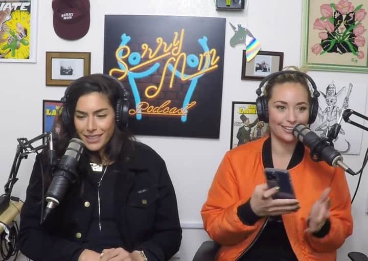 Sydney A Malerのインスタグラム：「Forged in Fire guy, I pray for u everyday 😂😂😂 . New SorryMomPodcast is out now. Link in bio」