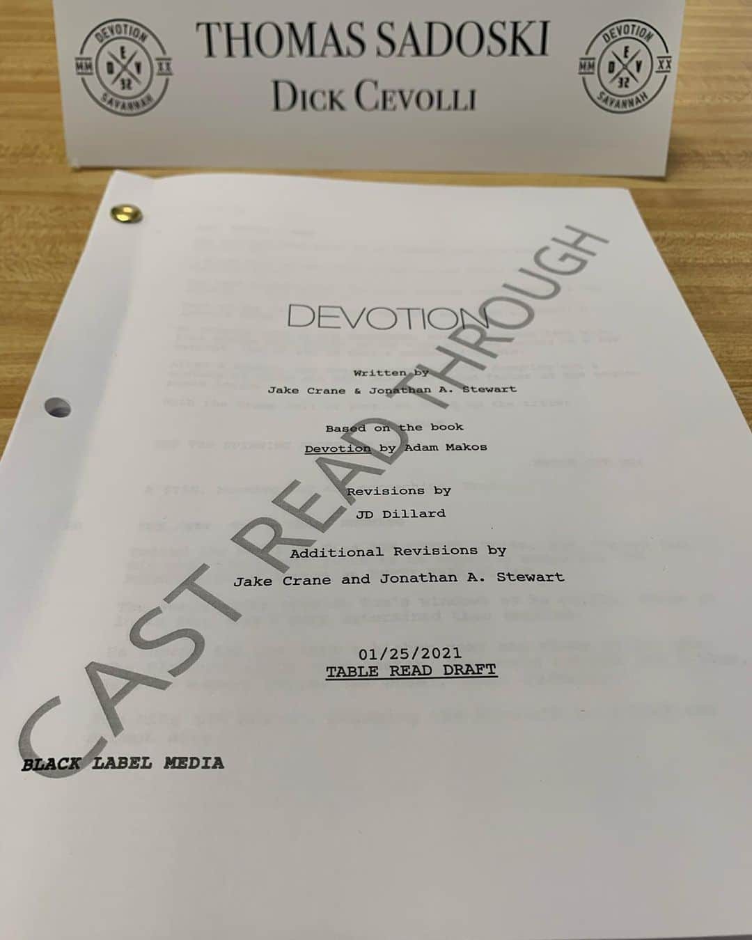 トーマス・サドスキーのインスタグラム：「Mere days away from the beginning of a journey that I couldn’t be more honored to participate in; the incredible story of Jesse Brown, Thomas Hudner and the men of VF-32. To get the opportunity to portray Cmd Dick Cevoli (pictured) is humbling.」