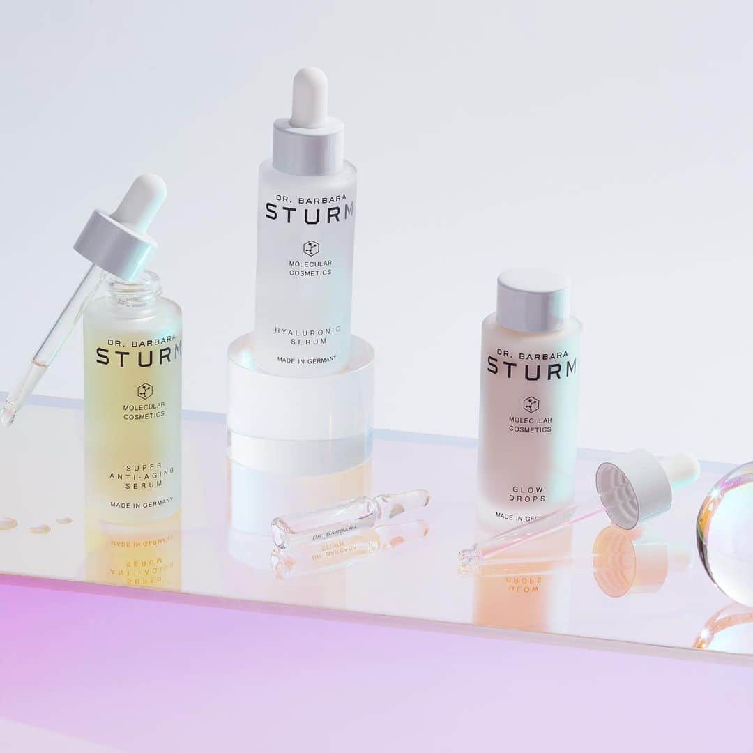 Saks Fifth Avenueのインスタグラム：「Buzzy skincare brand @drbarbarasturm coveted serums are packed with potent ingredients. Her everyday go-to? "My Hyaluronic Serum is the 'white t-shirt' of my line because it is so fundamental to skin health." #SaksBeauty」
