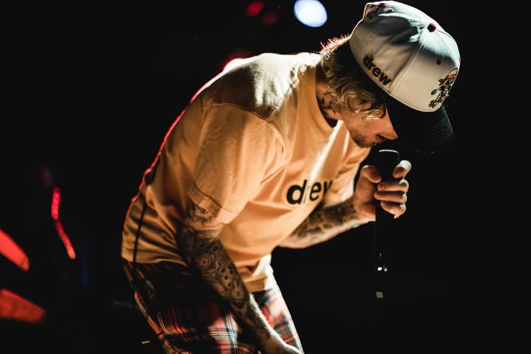 ジャスティン・ビーバーのインスタグラム：「Heaven is a place not too far away.   📷: @rorykramer」