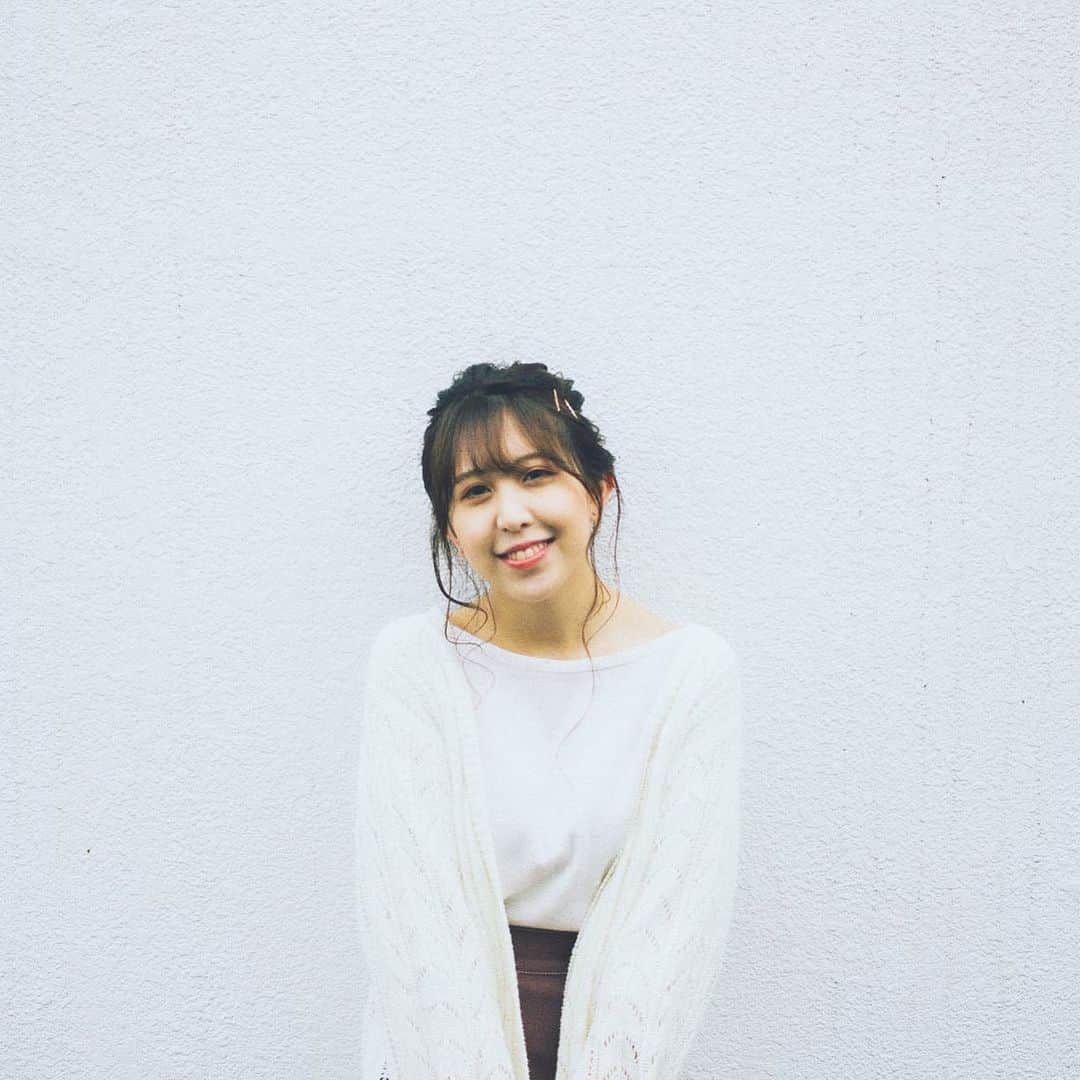 井上麗夢のインスタグラム：「おはよ☀️﻿ ﻿ ﻿ 昨日は本当にバタンキューで﻿ 髪の毛も乾かさずに寝ちゃってた😭﻿ ﻿ 髪の毛に可愛そうなことしちゃったよー😭😭﻿ ﻿ ﻿ ﻿ 今日からトレーニング頑張るぞー！！﻿ ﻿ ﻿ Twitter:@Remu_19﻿ ﻿ ﻿ ﻿ #カメラ女子 #カメラ女子部 #ipone #東京写真部 #写真部 #instagood  #olympuspen #写真好きな人と繋がりたい  #写真を撮るのが好きな人と繋がりたい  #カメラ好きな人と繋がりたい #カメラマン募集 #ファインダー越しの私の世界  #フィルター越しの私の世界 #ポートレート #ポートレートモデル #女優 #井上麗夢　#YouTube #ダイエット #写真集 #被写体モデル #被写体 #撮影会モデル #撮影会 #断捨離」