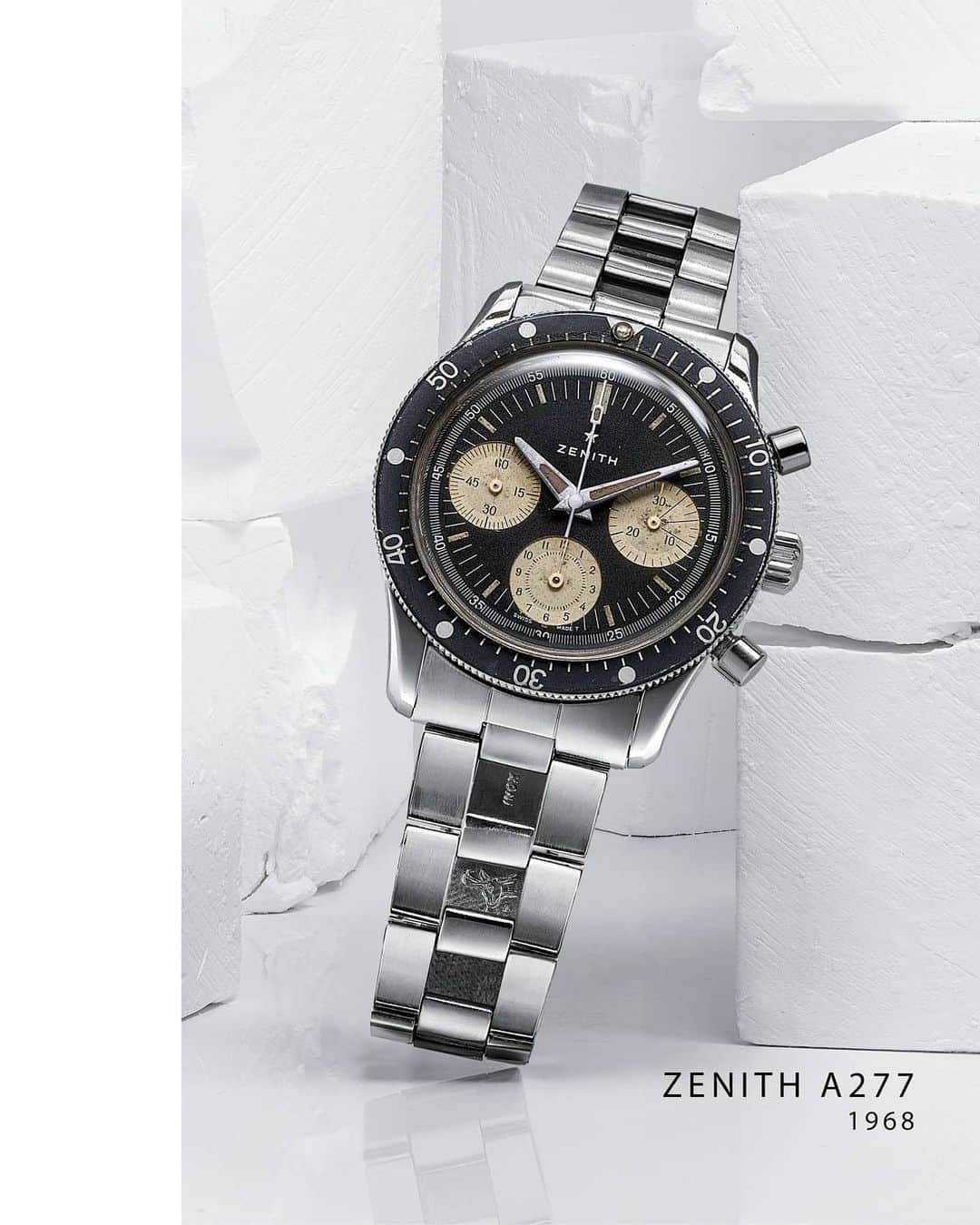 ゼニスさんのインスタグラム写真 - (ゼニスInstagram)「#Heritage: The latest in a long line of exceptional Zenith chronographs. There are many past models that have inspired the design of the Chronomaster Sport to be contemporary yet faithful to its heritage.」1月29日 8時01分 - zenithwatches