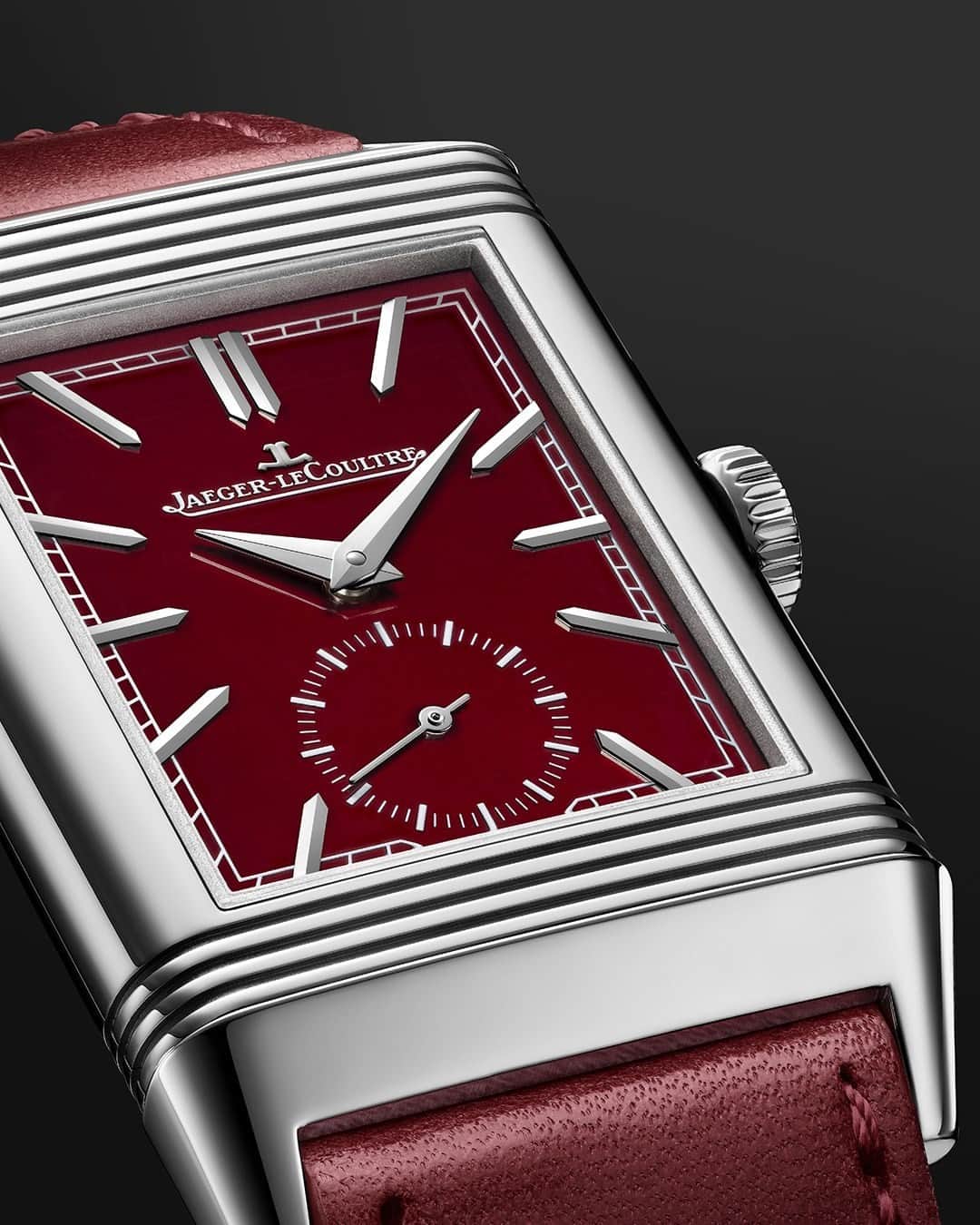 ジャガールクルトのインスタグラム：「Reverso, heart to heart.  #Reverso _ Reverso Tribute Small Seconds _ Seductive wine red-coloured dial featuring small seconds at 6 o’clock providing a perfect balance, associated to an Art Deco case swiveling out to reveal its better half through a customisable steel caseback. Could it be the gift of a lifetime?  _ #JaegerLeCoultre #Reverso #JLCGift #ValentinesDay #Style #ArtDeco #Icon #HomeofFineWatchmaking #SwissWatch #ValleeDeJoux #Watchmaking #Craftsmanship #SavoirFaire」