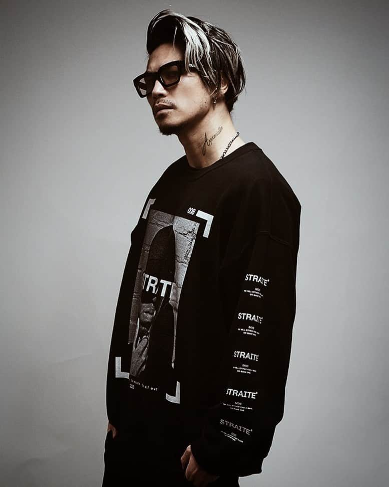 DJ ACEのインスタグラム：「🕶 NEW ARRIVALS﻿ ﻿ サングラスとトレーナーの新作。﻿ ﻿ 特にサングラスは、夏にブルーレンズの物が完売して以来の新色。﻿ ﻿ 俺がいつもヘビロテしてるブラウンレンズ！﻿ ﻿ #straite ﻿ @straite_official」
