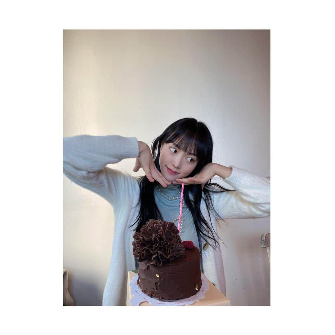 ライムさんのインスタグラム写真 - (ライムInstagram)「히히 생일은 한달동안😁」1月29日 17時28分 - hv_juhwa