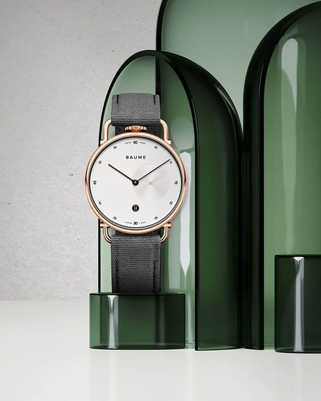 ボーンメルシーのインスタグラム：「In the mood for Baume. -- Baume 10600 41mm, Baume, Quartz movement, Black rhodium-plated, Steel Gold PVD -- #BaumeEtMercier⁣ #Baume #Watches⁣ #Sustainability #NaturalMaterials #Recycled #EcoFriendly #Design #Innovation」