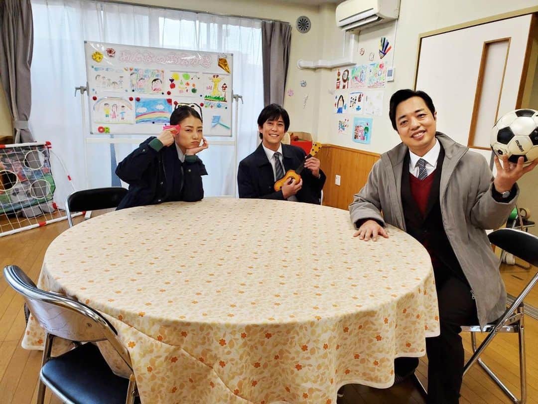 片山萌美のインスタグラム：「👮‍♀️ 警視庁強行犯係 樋口顕 『円卓』 1月29日（金）夜8時から🚨 テレビ東京にて。 ぜひご覧ください♪  #警視庁強行犯係樋口顕  #強行犯係樋口顕　 #テレビ東京　 #円卓 #夜8時　 #moemikatayama」