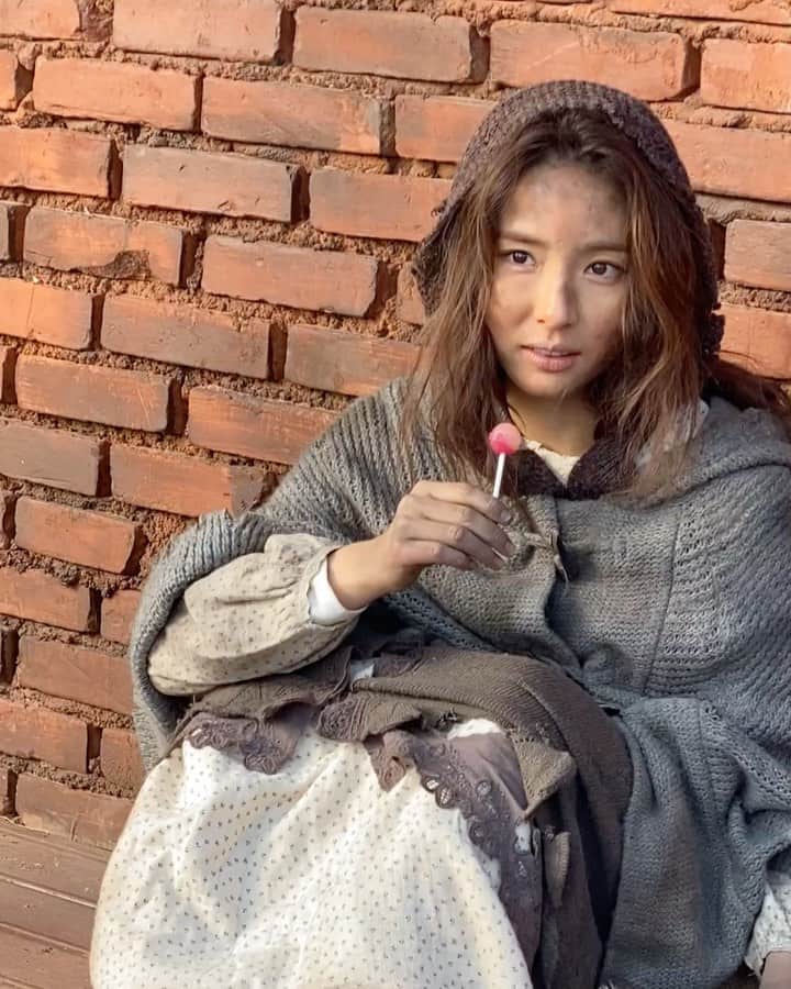 シン・セギョンのインスタグラム：「8살」