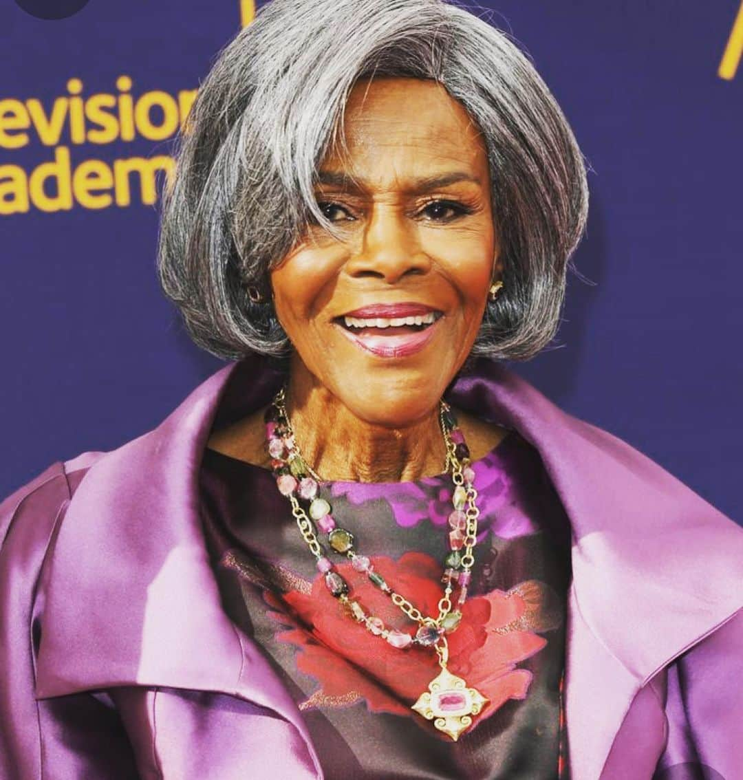 ジョヴァンカさんのインスタグラム写真 - (ジョヴァンカInstagram)「🙏🏽🙏🏽 QUEEN CICELY TYSON YOU WILL BE MISSED!!! 🥲🙏🏽🙏🏽  I think I secretly actually thought she would live forever.. Not just her legacy, she, herself.. in flesh. 96 years of being exceptional: She who paved the way and gave so many woman of color a voice, a face, value, perspective, inspiration, hope and reasons to be PROUD!!!   What an example. And what an Icon (and human after all..) ❤️ In God’s arms, rest in prace 🙏🏽 #96 #cicelytyson #actress #andsomuchmore」1月29日 18時28分 - giovancamusic