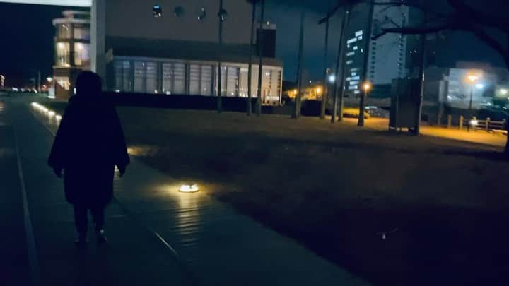 のインスタグラム：「moumoon making songs#1  moumoonの楽曲制作日記が公開されました🌝✨  本編は月面秘密基地内の月面シアターからご覧ください‼️  #moumoon #makingsongs #月面秘密基地」