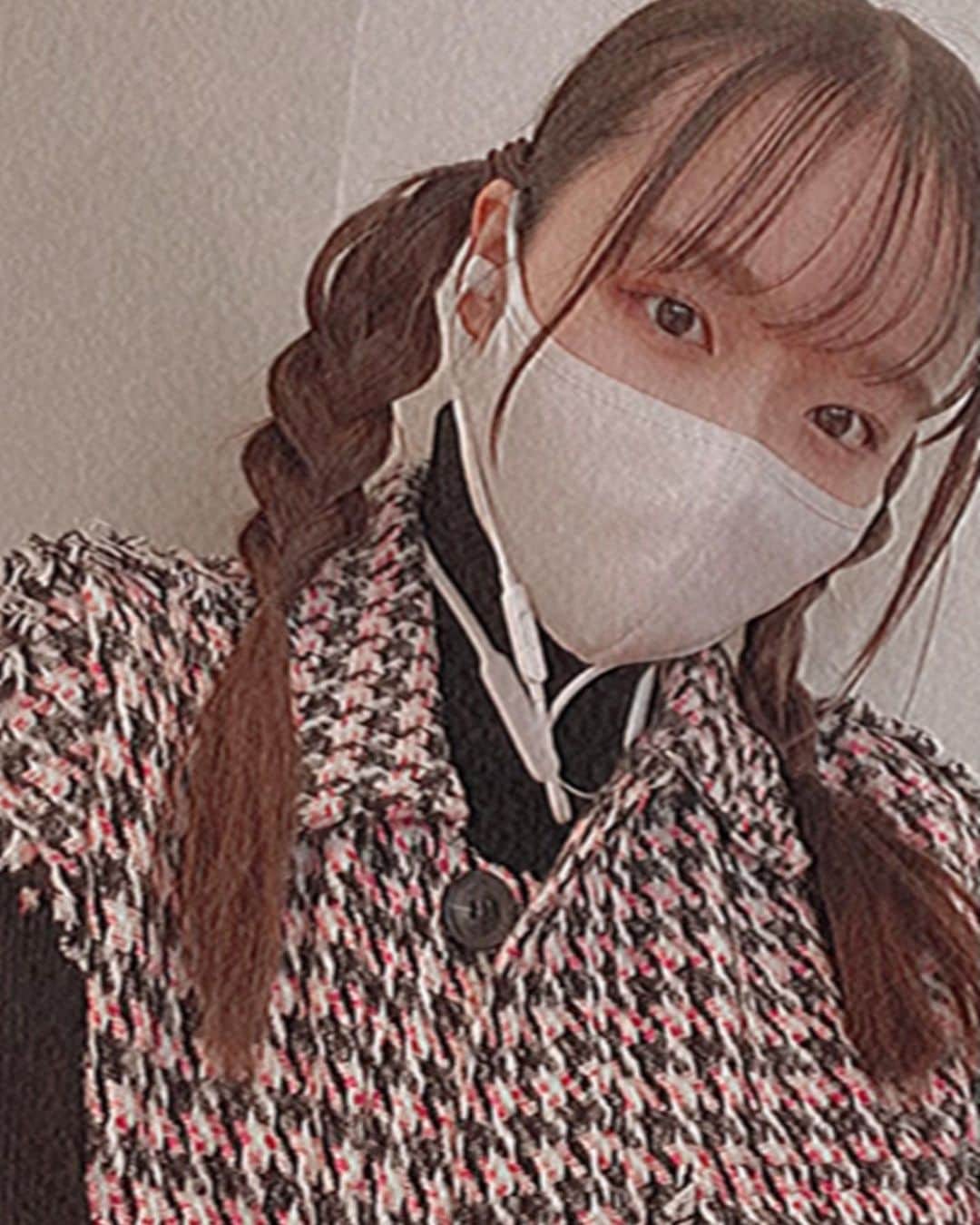 のインスタグラム：「ドライアイなもんで😬」