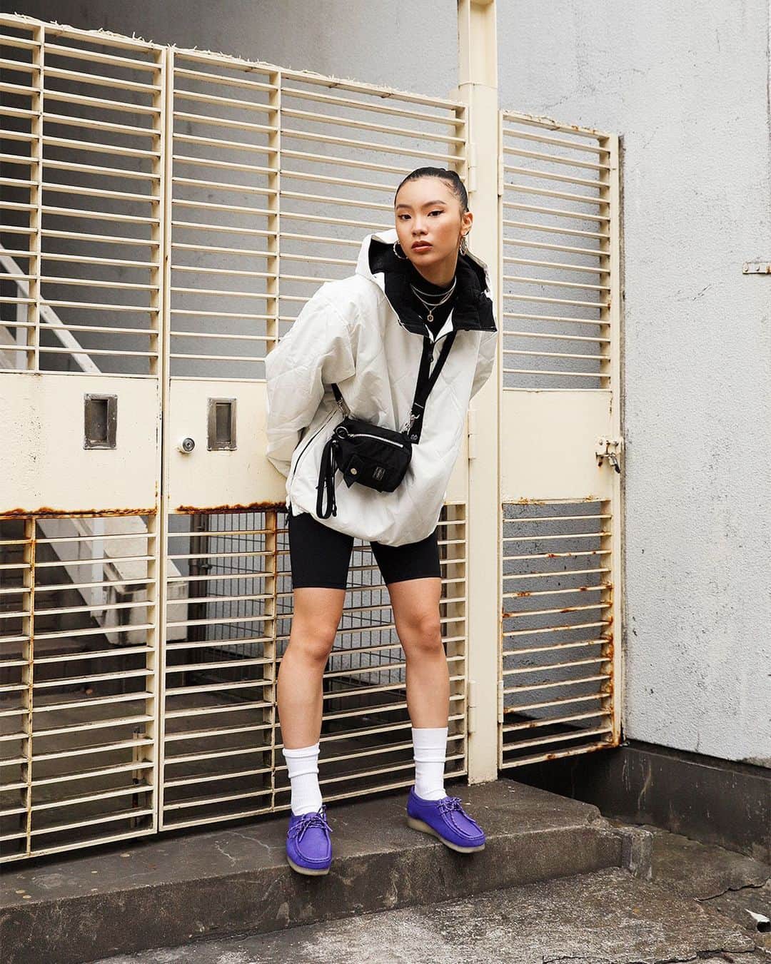 Droptokyoさんのインスタグラム写真 - (DroptokyoInstagram)「TOKYO STREET STYLE Name: @bibiyua  Occupation: DJ Outer: #DIMITO Shoes: #Clarks Bag: #PORTER Jewelry: #BiBiBELINDA #streetstyle#droptokyo#tokyo#japan#streetscene#streetfashion#streetwear#streetculture#fashion#ストリートファッション#コーディネート ⁣⁣ Photography: @yuri_horie_」1月29日 18時49分 - drop_tokyo