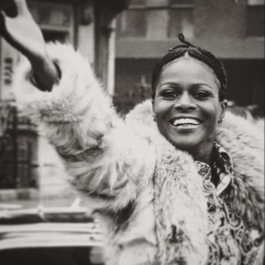 アダム・シャンクマンのインスタグラム：「Farewell to the singular, extraordinary and magnificent #cicelytyson who schooled a generation on acting, grace and humanity. Her work was transformative, gut wrenching and a masterclass in craft. “Legend” and “icon” are shallow words for you dear lady. Breathtaking is closer. #rip #cicelytyson」