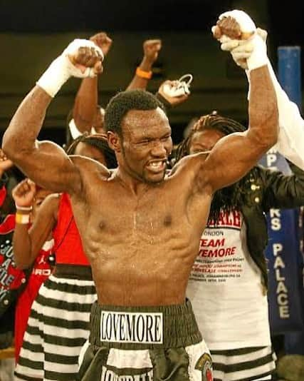 ロハン・ブロウニングのインスタグラム：「Lovemore Ndou, from South African shanty town kid, to champion boxer, to lawyer and legal advocate @the.australian #sportshistory」