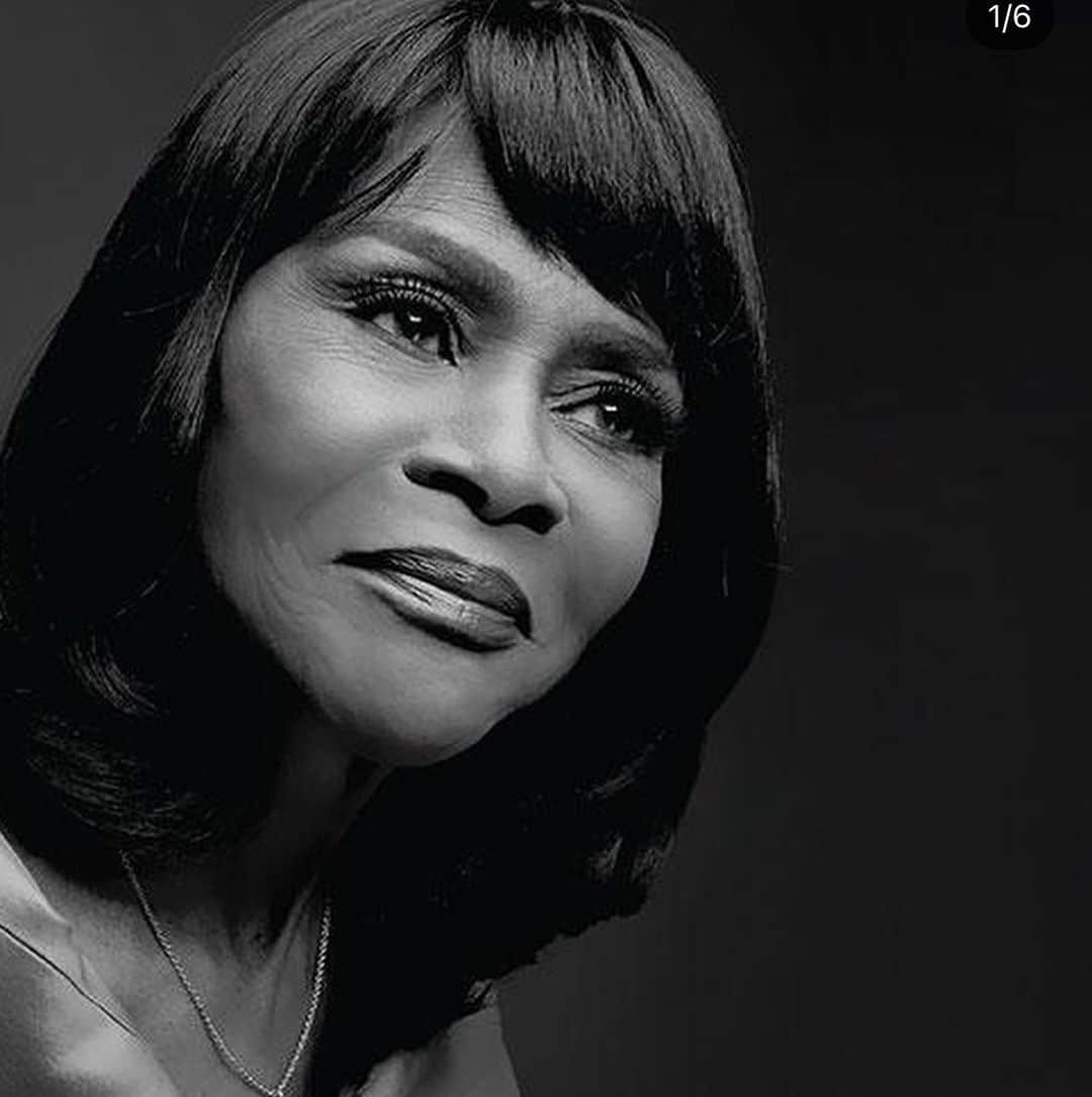 ネネ・リークスのインスタグラム：「rest in heaven STRONG BLACK WOMAN #cicelytyson #queen」