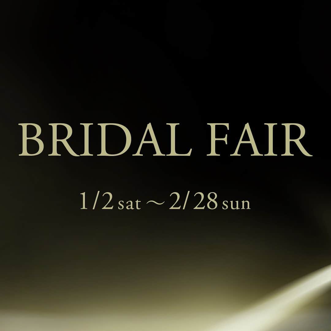 エクセルコ ダイヤモンド 婚約指輪♔結婚指輪のインスタグラム：「2021年1月2日（土）～2月28日（日）全店で「BRIDAL FAIR」を開催中。 https://www.exelco.com/lp/BRIDAL_FAIR_2021/?argument=rnBW472M&dmai=a5fd3405  ベルギーに200年続く、ダイヤモンドの名門トルコウスキー一族が創るEXELCO DIAMOND。 1919年、4代目のマーセルは「アイディアルラウンドブリリアントカット」を発明し、初めて「輝き」という価値を与えました。この輝きのプロポーションは、100年越えた現在でも世界の90％以上のダイヤモンドカットのルーツです。 「人生初の高級宝飾となるブライダルジュエリーには、”本物の輝き”を身につけて欲しい」というトルコウスキー家7代目、代表ジャン・ポールの想いからフェアを開催。  ぜひ、ご自身の目でアイディアルラウンドブリリアントカットの至高の輝きをお愉しみください。  #エクセルコダイヤモンド #exelcodiamond」