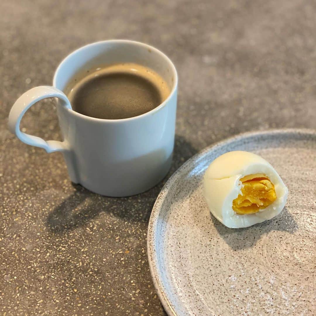カヒ さんのインスタグラム写真 - (カヒ Instagram)「아침식사🥚☕️」1月29日 10時59分 - kahi_korea