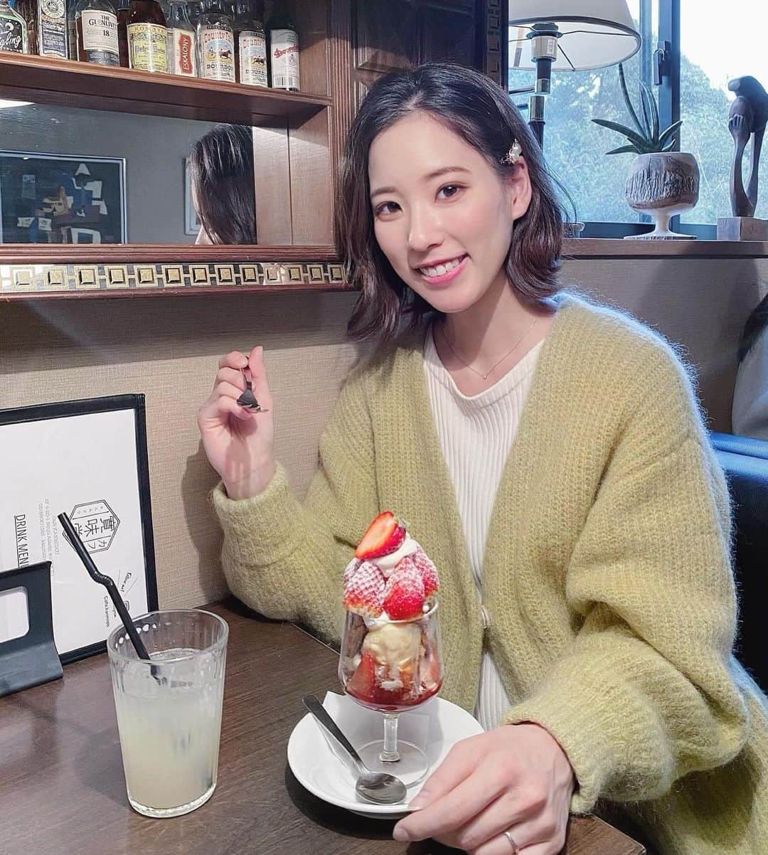 布川桃花さんのインスタグラム写真 - (布川桃花Instagram)「いちごパフェ大好き🍓  🗣カフェ 寛味堂 東京都足立区千住4-20-1 2F  #momoka_gourmet」1月29日 11時17分 - momoka_fukawa