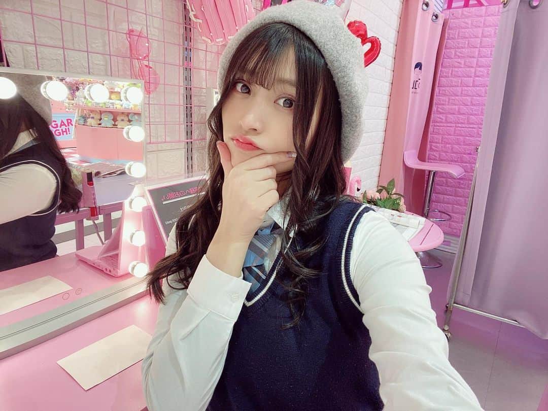 根岸愛のインスタグラム：「🎓👩‍🏫🎓 しゃきーん✨ 😗👉💝 #fashion #CHOA #choa_japan #韓国制服 #制服 #韓国制服レンタル」