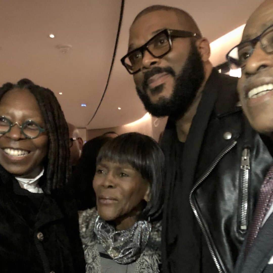 ウーピー・ゴールドバーグさんのインスタグラム写真 - (ウーピー・ゴールドバーグInstagram)「Photos from the @tylerperrystudios Celebration… where he named a sound stage after Cicely Tyson」1月29日 11時33分 - whoopigoldberg
