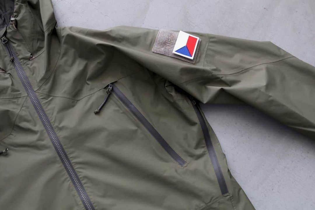 のインスタグラム：「_  Tilak / ティラック "Stinger MiG Jacket" ¥66,000- _ 〈online store / @digital_mountain〉 https://www.digital-mountain.net/shopdetail/000000012556/ _ 【オンラインストア#DigitalMountain へのご注文】 *24時間受付 *15時までのご注文で即日発送 *1万円以上ご購入で送料無料 tel：084-973-8204 _ We can send your order overseas. Accepted payment method is by PayPal or credit card only. (AMEX is not accepted)  Ordering procedure details can be found here. >>http://www.digital-mountain.net/html/page56.html _ #Tilak #ティラック _ 本店：#WonderMountain  blog>> http://wm.digital-mountain.info/blog/20200720-1/ _ 〒720-0044  広島県福山市笠岡町4-18  JR 「#福山駅」より徒歩10分 #ワンダーマウンテン #japan #hiroshima #福山 #福山市 #尾道 #倉敷 #鞆の浦 近く _ 系列店：@hacbywondermountain _」
