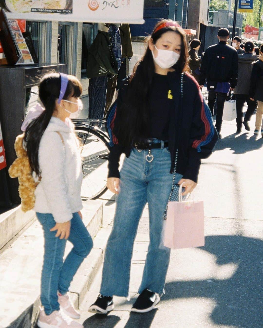 kisimariさんのインスタグラム写真 - (kisimariInstagram)「F2020 sisters  #kisimari #photo  #filmphotography  #sister」1月29日 11時58分 - kisimari_love