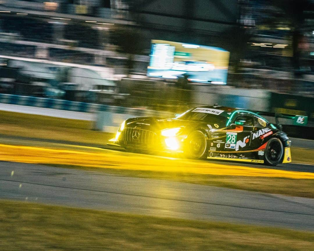 Mercedes AMGさんのインスタグラム写真 - (Mercedes AMGInstagram)「Preparing for the Rolex 24 At Daytona: impressions from our Mercedes-AMG GT3s during night practice at @Daytona International Speedway prior to the big @imsa_racing season opener. 📸  #AMGGT3 #MercedesAMG #MercedesAMGMotorsport #IMSA #Rolex24 #WeatherTechChampionship」1月29日 12時04分 - mercedesamg