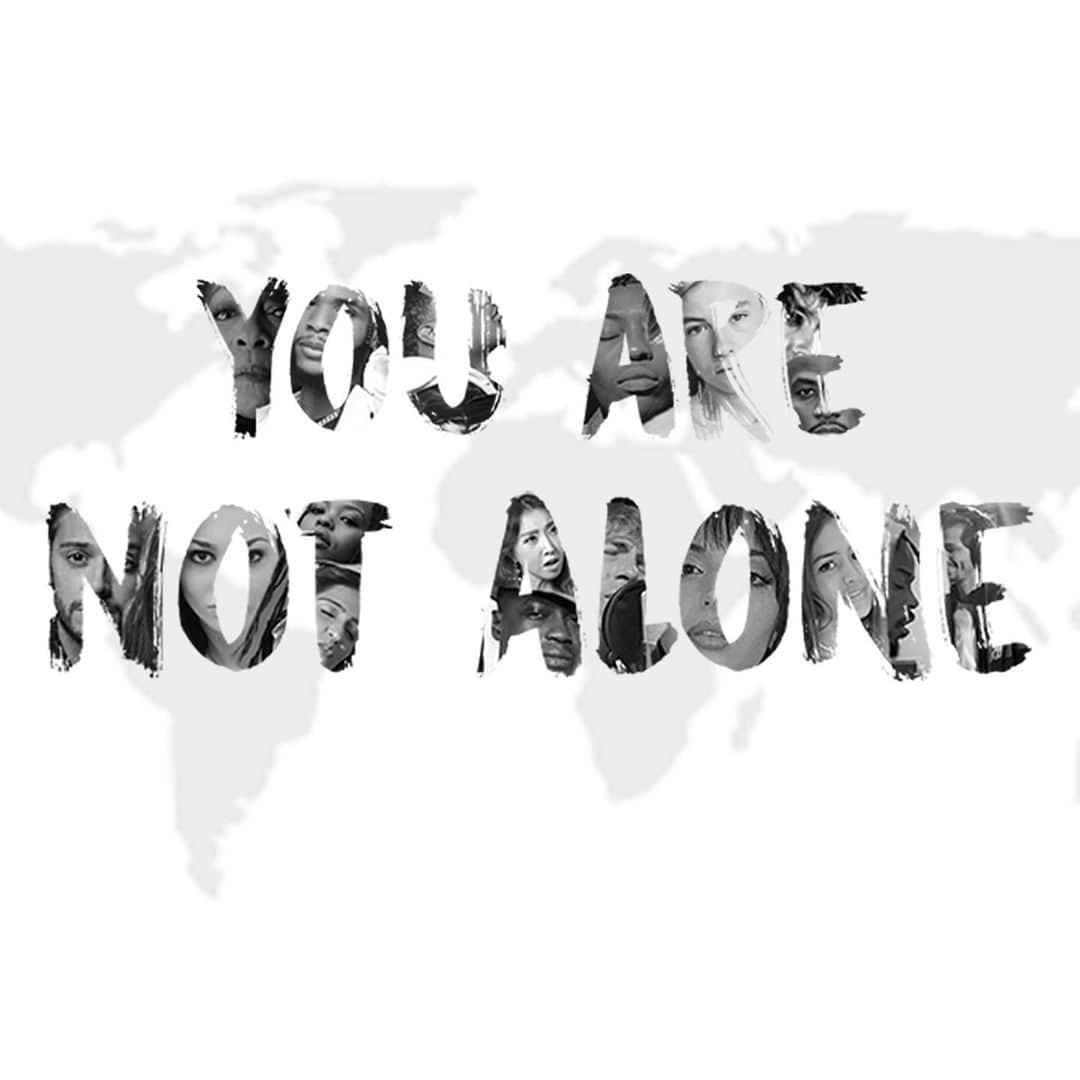 コン・ミンジのインスタグラム：「I hope this song gives you strength 🙏🏼 You are not alone 🙌🏻  Repost @mz.ent.official   <MINZY> ⠀ 드디어<NAMI> 정신건강 캠페인 프로젝트 “You are not alone”이 공개됩니다! ⠀ 1월 29일 15시 (EST) 1월 30일 5시 (KST) ⠀ Link: https://youtu.be/fkYxmZksFmo ⠀ <NAMI Mental health project> “You are not alone” Finally It will be out on January 29th 3pm EST (January 30th 5am KST)」