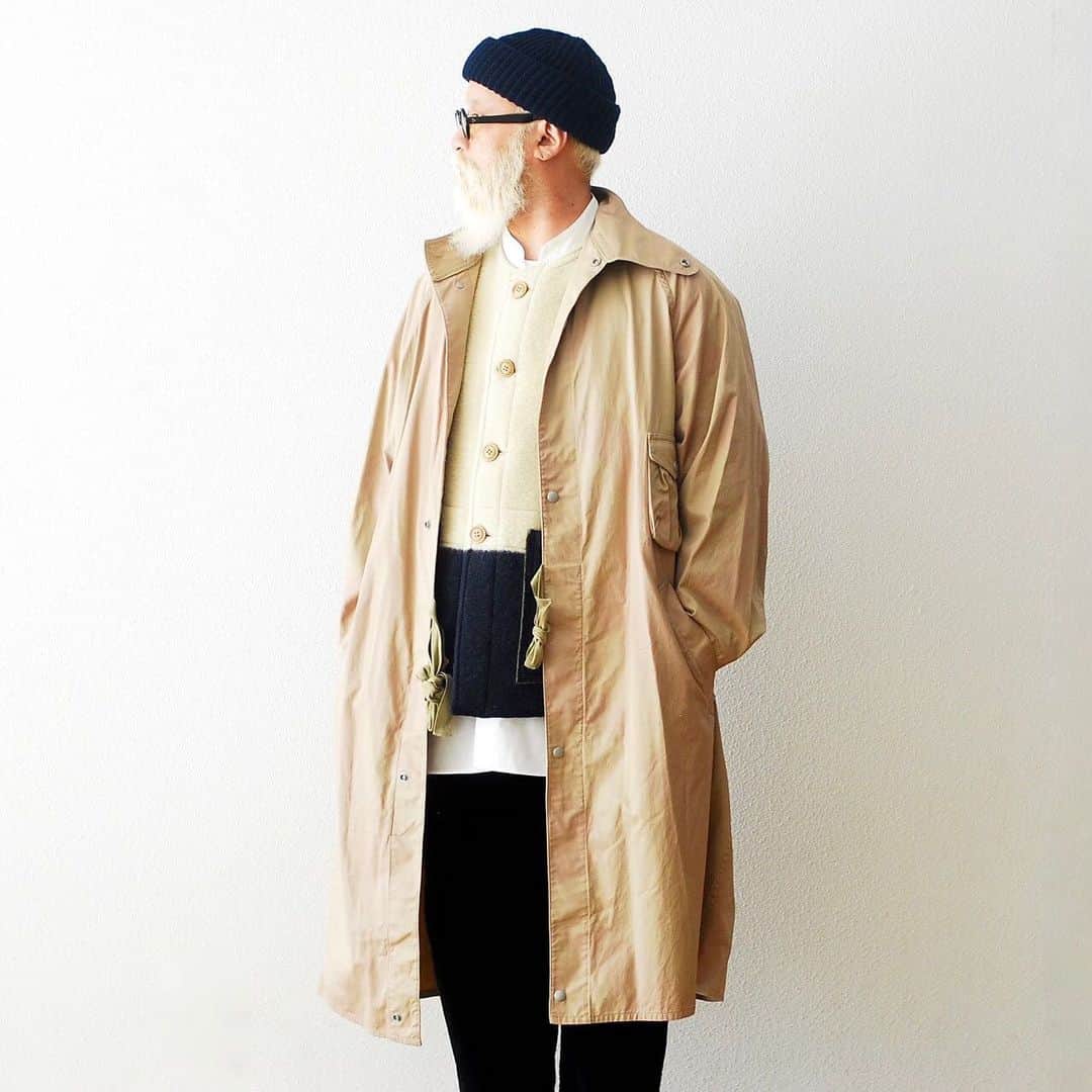 のインスタグラム：「_ ［ unisex ］ Nigel Cabourn / ナイジェル ケーボン "US ARMY GAS CAPE"  ￥47,300- _ 〈online store / @digital_mountain〉 https://www.digital-mountain.net/shopdetail/000000012511 _ 【オンラインストア#DigitalMountain へのご注文】 *24時間受付 *15時までのご注文で即日発送 * 1万円以上ご購入で送料無料 tel：084-973-8204 _ #NigelCabourn #ナイジェルケーボン _ We can send your order overseas. Accepted payment method is by PayPal or credit card only. (AMEX is not accepted)  Ordering procedure details can be found here. >>http://www.digital-mountain.net/html/page56.html  _ 本店：#WonderMountain  blog>> http://wm.digital-mountain.info _ 〒720-0044  広島県福山市笠岡町4-18  JR 「#福山駅」より徒歩10分 #ワンダーマウンテン #japan #hiroshima #福山 #福山市 #尾道 #倉敷 #鞆の浦 近く _ 系列店：@hacbywondermountain _」