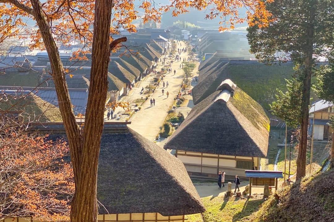 MagicalTripのインスタグラム：「Hello! This is MagicalTrip @magicaltripcom. Are you missing trips to Japan? Hopefully, sooner or later we will get to meet again! We are offering an ALL-NEW interactive tour in Ouchijuku, Fukushima!  First photo: Travel to Ouchi-juku, reminiscent of the Edo period, with Edo architecture still in its rightful place.  Second: Join your local guide as you create your very own SOBA noodles from scratch, using tools and techniques, that has been nurtured for several generations spanning several  centuries.  Third: Ofcourse, you will get to sample the noodles you made, enjoy using green onions (Negi) as your utensils, a classic and locals way of eating Soba.  Stay tuned for more Fukushima tour announcements this week!  If you’re interested, please check out via our bio! @magicaltripcom  #magicaltrip #magicaltripcom #magicaltripjapan #fukushima #fukushimafood #fukushimatravel #fukushimalocal #discoverfukushima #Ouchijuku  #fukushimafoodguide #tokyotrip #tokyotravel #tokyotour #tokyotours #tokyolocal #discovertokyo #tokyojapan #tokyofoodie #tokyofoodies #tokyofoodporn #tokyofoodguide #tokyofoodtour #tokyofoodtrip #tokyofoodblogger #tokyofooddrinktour #tokyofoodfile #hotsprings #tokyofoodtour #japanfood #japanfoodie」