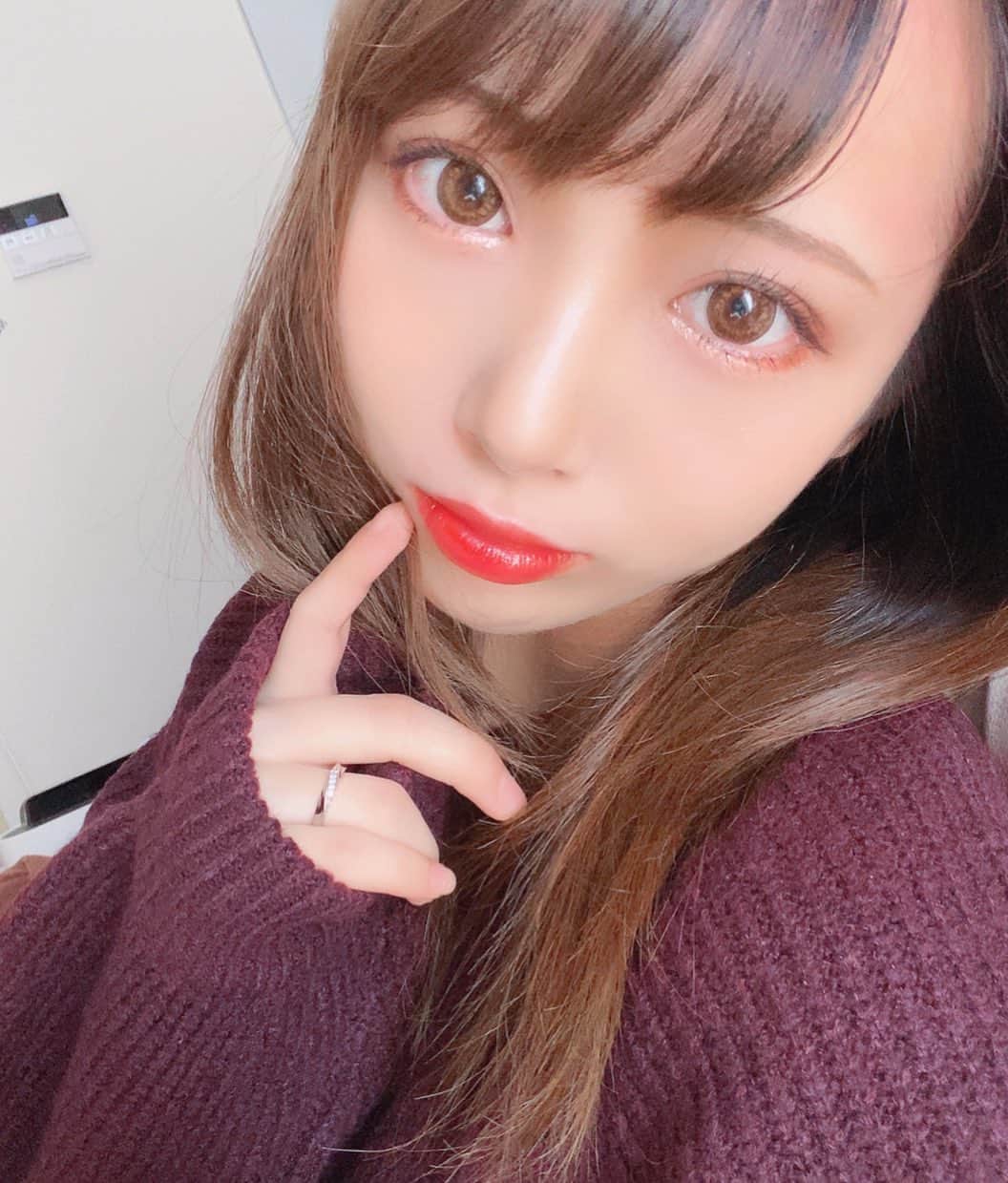 鈴木りんだのインスタグラム：「デコ広すぎてハゲみたいじゃん」