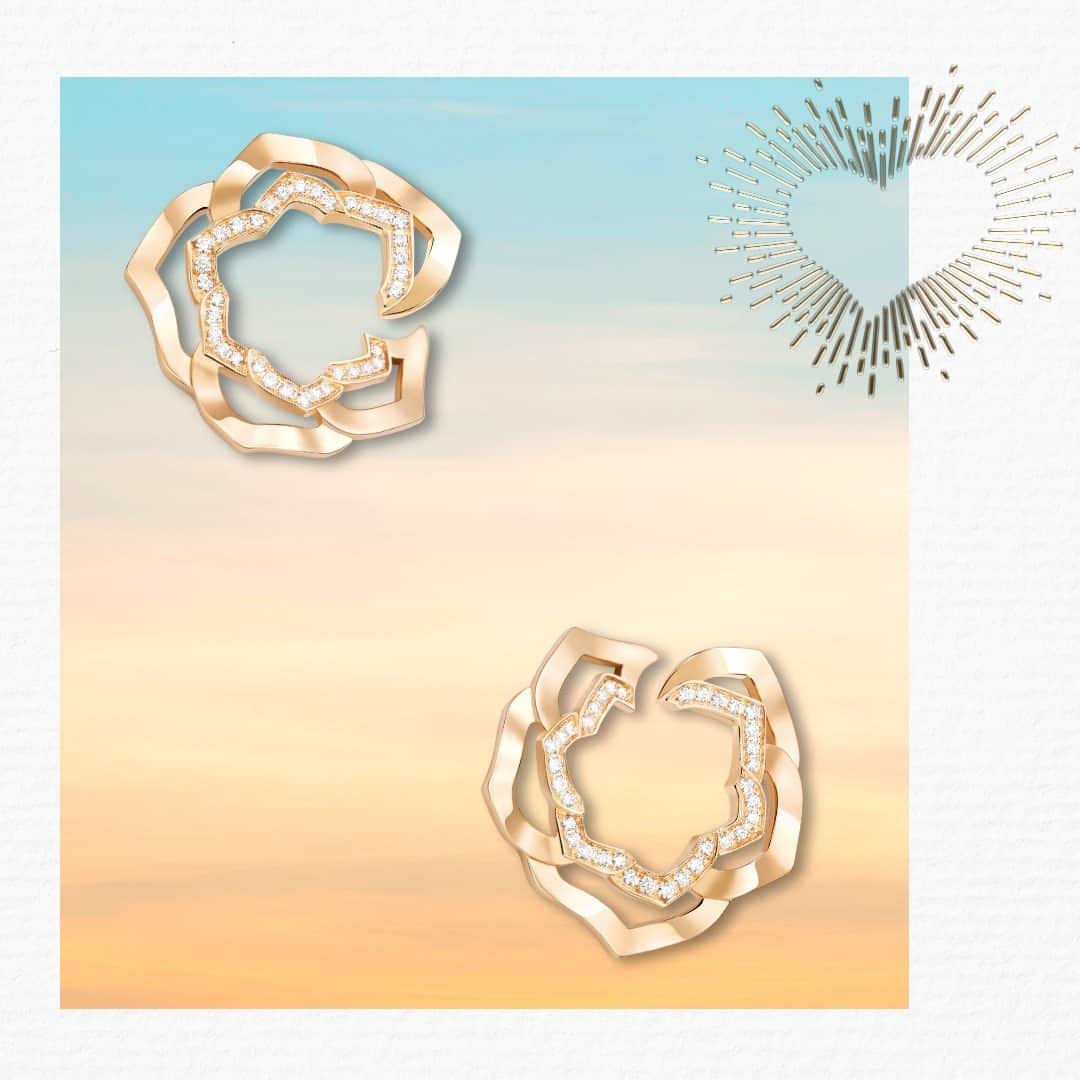 のインスタグラム：「Roses that 𝒏𝒆𝒗𝒆𝒓 fade are the perfect reminders of your 𝒆𝒗𝒆𝒓𝒍𝒂𝒔𝒕𝒊𝒏𝒈 love. Discover golden #PiagetRose earrings, the flowers that are always in bloom. - #Piaget #PiagetInLove #ValentinesDay2021 #RoseGoldEarrings #ExtraordinaryLove #PiagetValentinesDay」