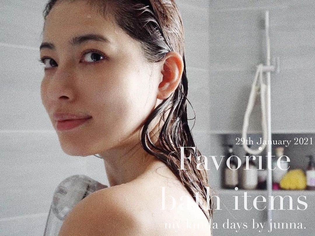 JUNNAのインスタグラム：「YouTubeを更新しました🛁  今回もお気に入りだけ。  頭皮ゴリゴリしたり、お背中ツルツルにしたり... お風呂時間はミラクル✨🧼  #youtube#動画編集 #動画 #バスタイム #お風呂  #バスルーム#シャンプー#バスソルト #クレンジング #uka」
