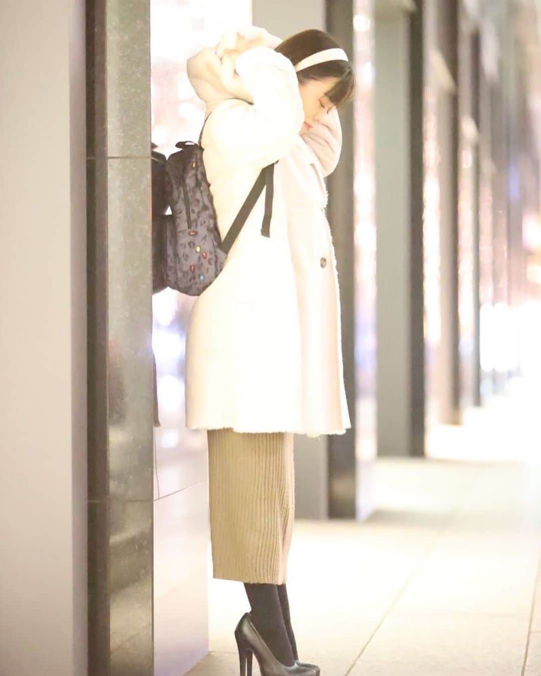 及川愛未のインスタグラム：「@hahilife さん📸 #shooting #撮影 #リクエスト撮影 #撮影会 #イルミネーション #夜景 #商用撮影 #写真展 #レタッチ無し #lighting #宣材写真 #プロカメラマン #丸ノ内 #サロンモデル #ブライダル #ウェディングモデル #ブライダルモデル　 #ポートレートしま専科  #ポートレート  #photography  #写真  #写真好きな人と繋がりたい  #写真撮るの好き人と繋がりたい  #portraitmodel #portrait  #東京カメラ部  #カメラマン募集  #ファインダー #ファインダー越しの私の世界  #followme ‪ ‬」