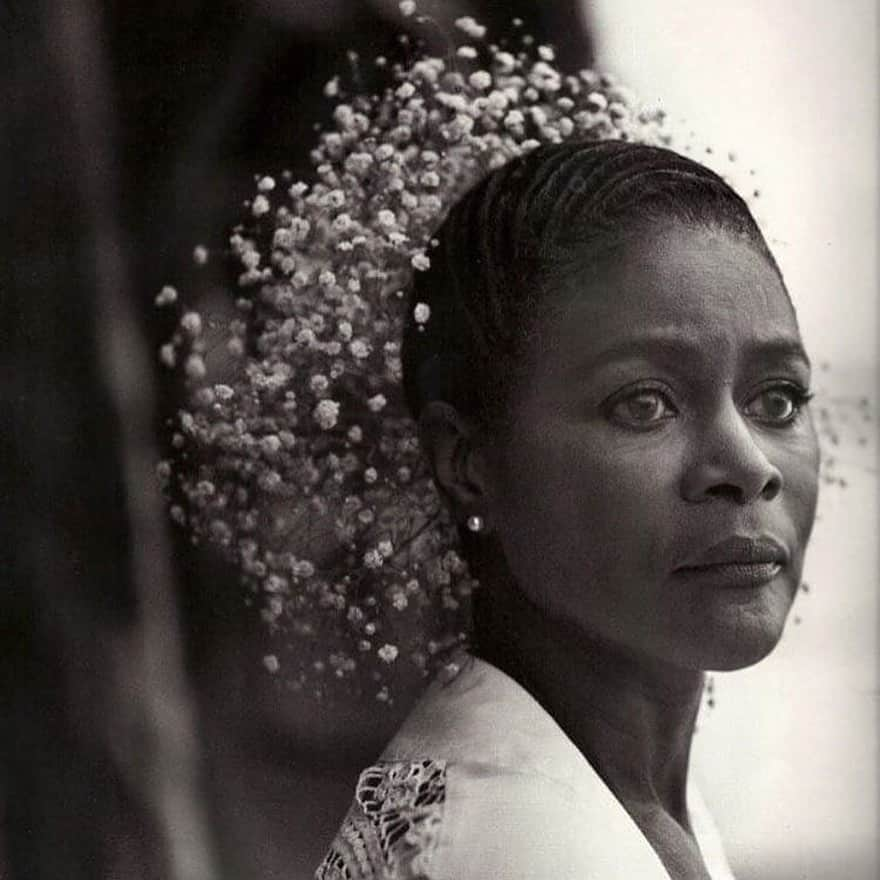 ブライス・ダラス・ハワードさんのインスタグラム写真 - (ブライス・ダラス・ハワードInstagram)「Ms. Cicely Tyson. A pioneer and enlightened genius. Only Ms. Tyson could have achieved what she did, performing in more than 100 film, television and stage roles, winning an honorary Oscar, and being inducted into both the American Theater and Television Halls of Fame. Her life was one spent inspiring others. To have been in her presence was a privilege. Thank you for your light, leadership, and legacy. Wishing you and your loved ones peace in this transition ♥️ What a human! What a life!」1月29日 14時01分 - brycedhoward