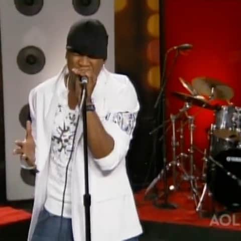 NE-YOのインスタグラム：「COMPOUND we got 1 now BABY 🔥 !! Sign Me Up...I Ain’t Gotta Tell You...Mirror...Let Me Get This Right... What’s y’all’s favorite joint?!! The 15 YEAR anniversary #InMyOwnWords GENTLEMAN EP out NOW ladies and gentlemen!!」