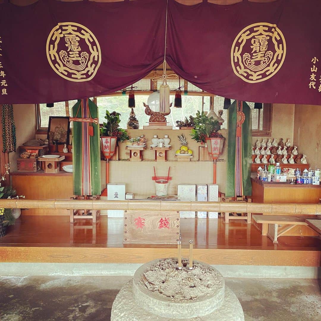 宮田麺児さんのインスタグラム写真 - (宮田麺児Instagram)「龍神様。 はやくまたお参りに行きたい。  大神神社　おく　山の辺  #パワースポット #パワースポット巡り #龍神 #龍神様 #三輪山 #大三輪##」1月29日 14時26分 - miyatamenji
