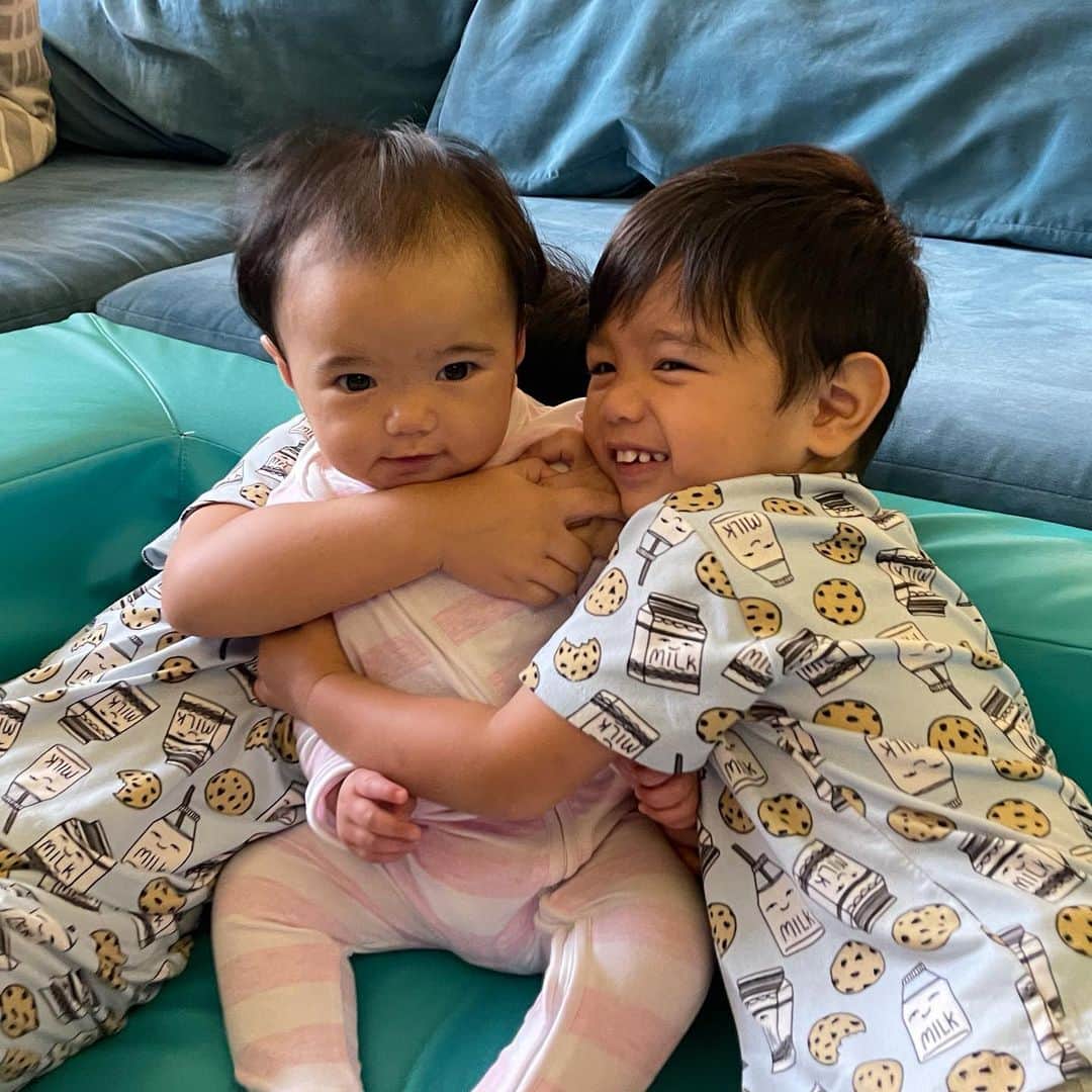 Iya Villaniaさんのインスタグラム写真 - (Iya VillaniaInstagram)「Enjoying some much needed mama and papa time together but missing our little humans so much 😅」1月29日 14時48分 - iyavillania