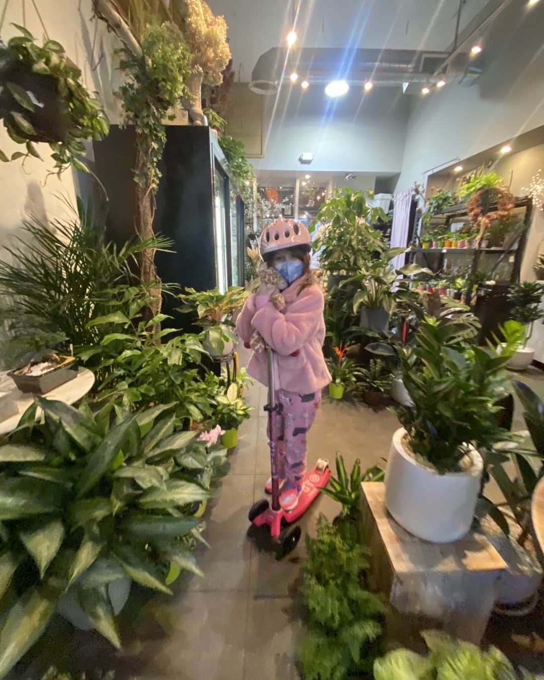 ロージー・オドネルのインスタグラム：「xxxxxxxxxx❤️♥️❤️🧡💙💜💚」