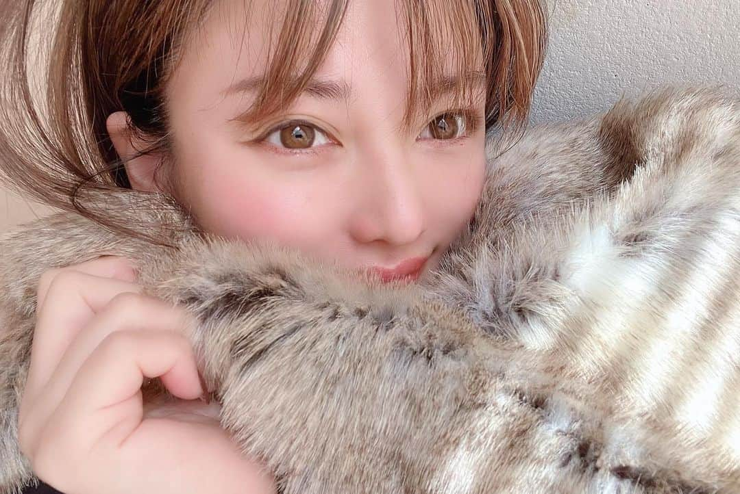 森本あやかさんのインスタグラム写真 - (森本あやかInstagram)「ずっと愛用してるさっしーのカラコン♡ ﻿ ﻿ このカラコンが一番瞳の色に合うし﻿ すっぴんに着けても浮かずに盛れる ☺︎﻿ ﻿ 着けてるのは Date Topardsだよ♡ ﻿ ﻿ @pia_contact  @lilyanna.jp  ﻿  ﻿ #TOPARDS #トパーズ #カラコン #topards _pr #指原カラコン #さっしーカラコン #さっしー #指原莉乃 #ナチュラルカラコン #カラコン」1月29日 15時44分 - ayachi0120