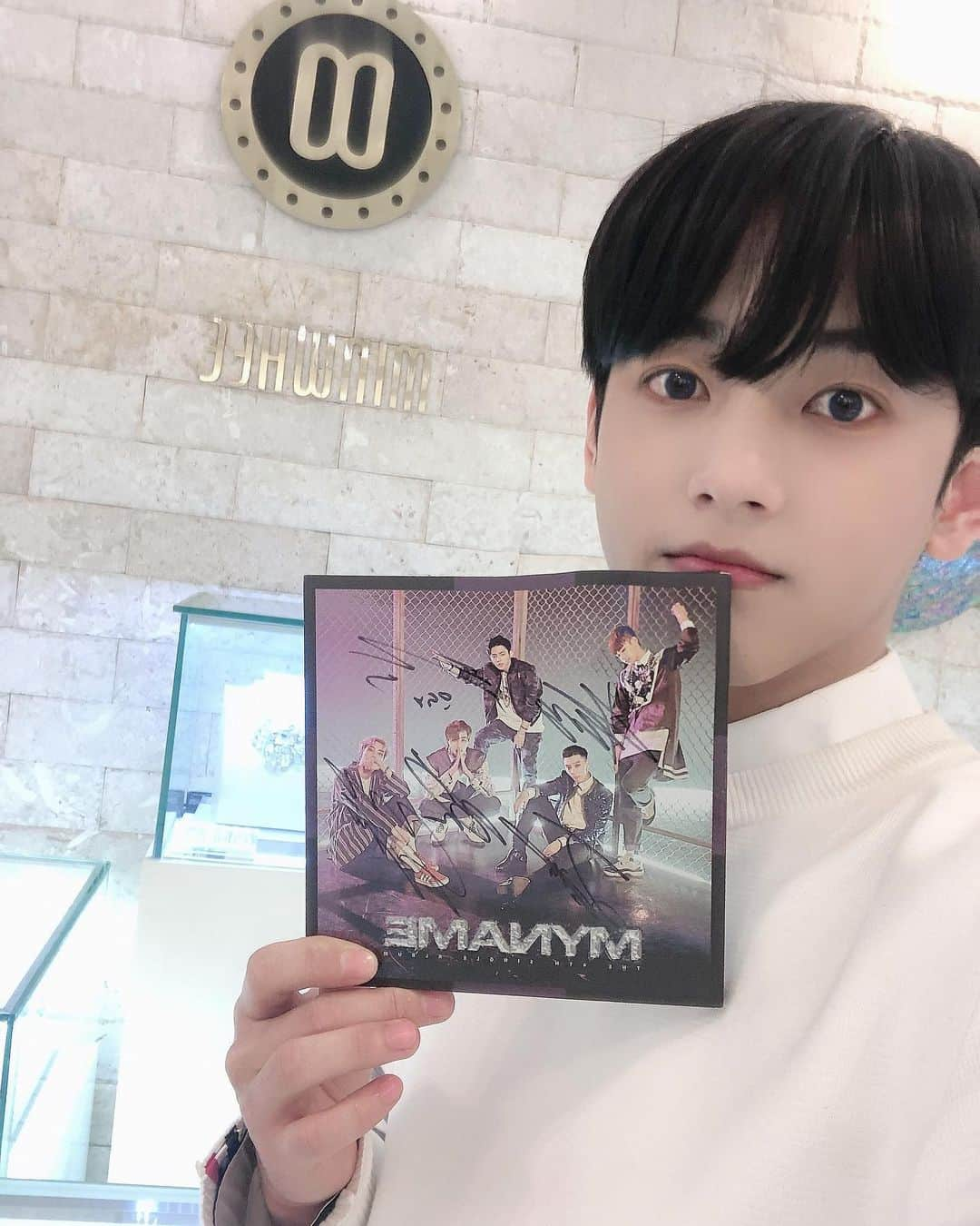 セヨンさんのインスタグラム写真 - (セヨンInstagram)「#추억 #myname 작은 디테일에서 부터 멋진 작품이 나온다! @minwhee_art_jewelry @midnight_ink_jewelry #민휘아트주얼리 #미드나잇잉크」1月29日 15時53分 - sy_911120