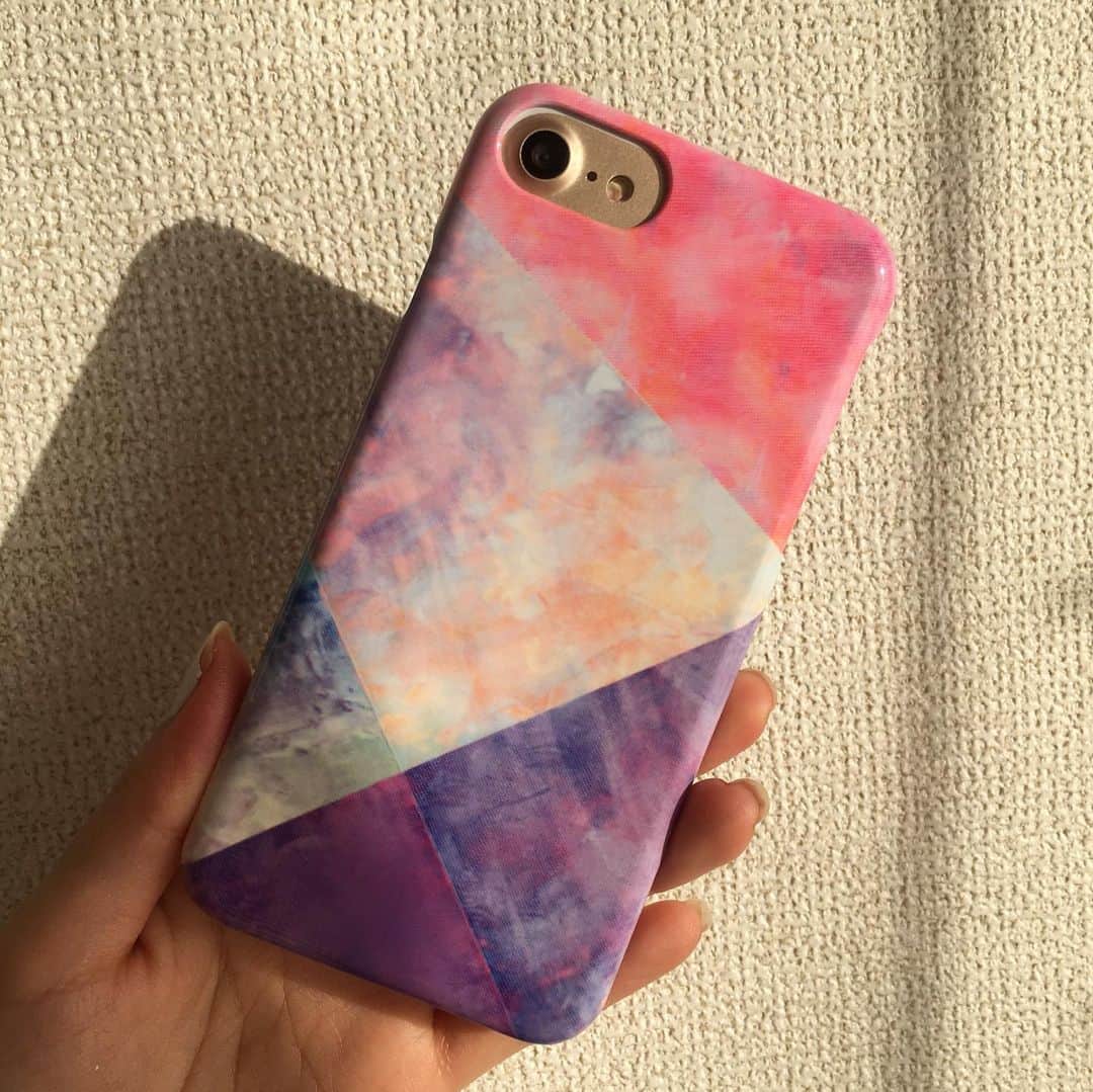 phocaseのインスタグラム：「【朝焼けパステルパレット 】﻿ ﻿ 複雑な色が重なった奥行きのある雰囲気にドキドキしちゃう🍑🦄🪐﻿ ﻿ ﻿ ﻿ LINE@のお友達になってくれた﻿ 方にはクーポンをプレゼントしています🎁﻿ @をつけてcaseplay_jamで検索してね🦢﻿  ﻿ ﻿ ﻿ ﻿ #caseplay_jam  #スマホケース #Xperia #arrows #Galaxy #Google #HUAWEI #OPPO #iPhone #Android #caseplayjam #iPhoneケース #アイフォンケース #手帳型ケース #androidケース #携帯ケース #スマホケース専門店 #おしゃれ雑貨 #友達募集 #スマホ」