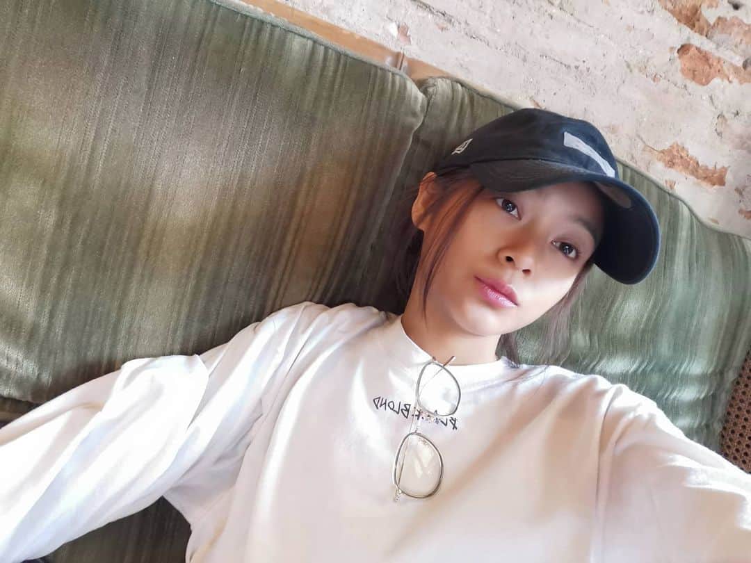 脇田恵子のインスタグラム：「このメガネなくなったんだけど誰か知らない🙄？」